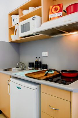 1 Bedroom Apartment – 1 to 2 occupants - Photo 1