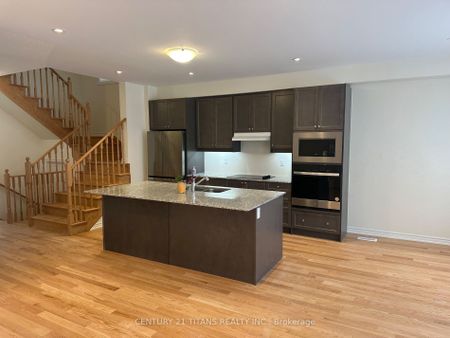 For Lease - 1131 Plymouth Drive Unit# Upper, Oshawa, Ontario - Photo 2