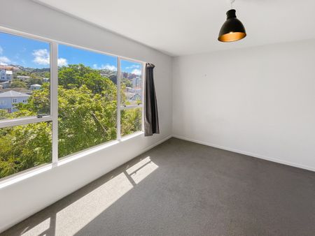 Lovely 2-bedroom home on the city end of Mt cook with garage. - Photo 3