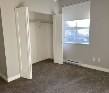 CENTRAL PARK VILLAGE – PARK SUITES 1 BD/1BA - Photo 6