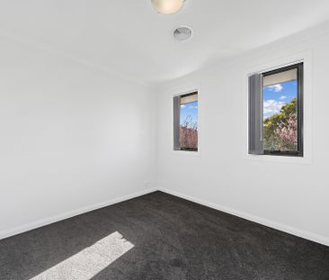 94A Mary Gillespie Avenue, Gungahlin ACT 2912 - Townhouse For Rent ... - Photo 5