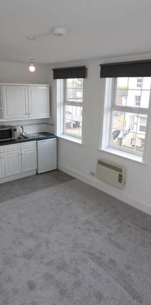 Studio to rent - Photo 1