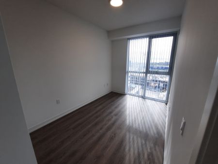 For Lease - 8 Interchange Way Unit# 912, Vaughan, Ontario - Photo 3
