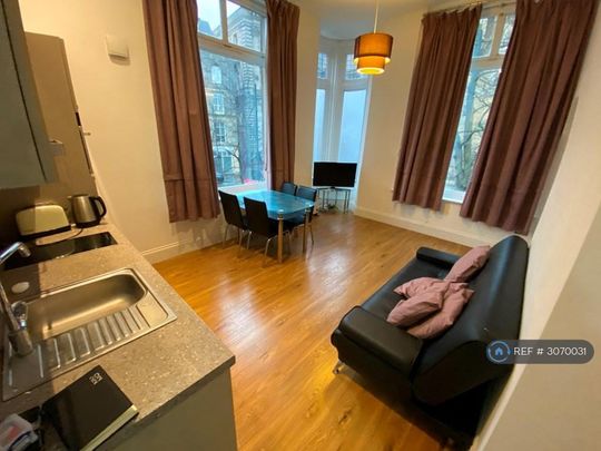 1 bedroom flat to rent - Photo 1