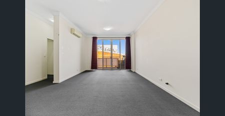 Perfectly positioned two-bedroom apartment - Ground Floor Apartment - Photo 5