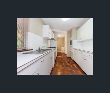 4/134 Labouchere Road, Como, WA 6152 - Photo 4