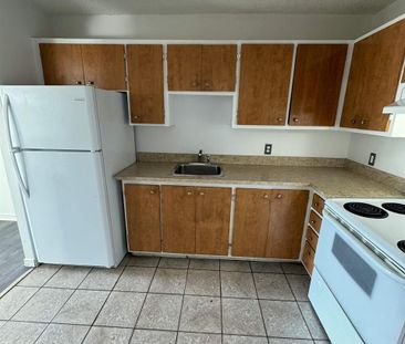 1 CH - 1 SDB - Côte Saint-Luc - $1,495 /mo - Photo 1