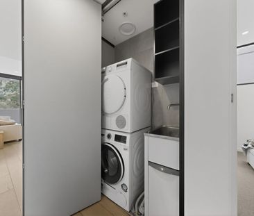 Comfort and Convenience on Mt Alexander Road - Photo 4