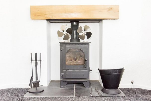 3 bedroom semi-detached house to rent - Photo 1