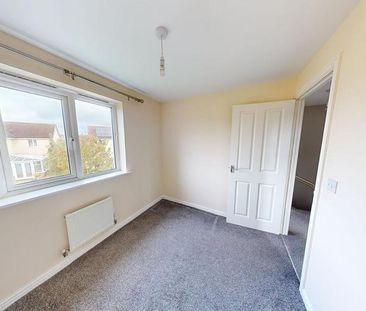 3 bedroom semi-detached house to rent - Photo 3