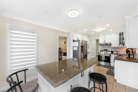 For Lease - 124 Candy Crescent, Brampton, Ontario - Photo 2