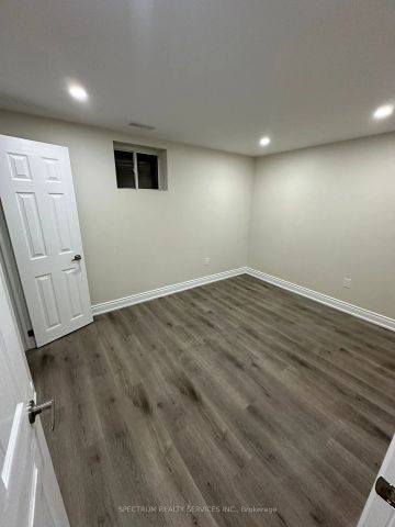 Property For Lease | W9294054 - Photo 5