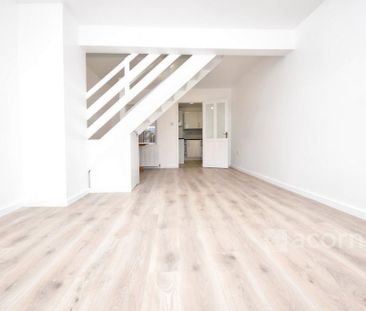 2 bedroom end of terrace house to rent - Photo 2