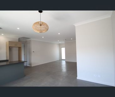 2/23a Russell Street, Branxton, NSW 2335 - Photo 4