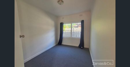 VERY CLOSE TO MONASH MEDI CENTRE & CLAYTON SHOPS - Photo 2