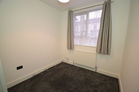 2 Bed Flat, Rutland Road, E7 - Photo 3