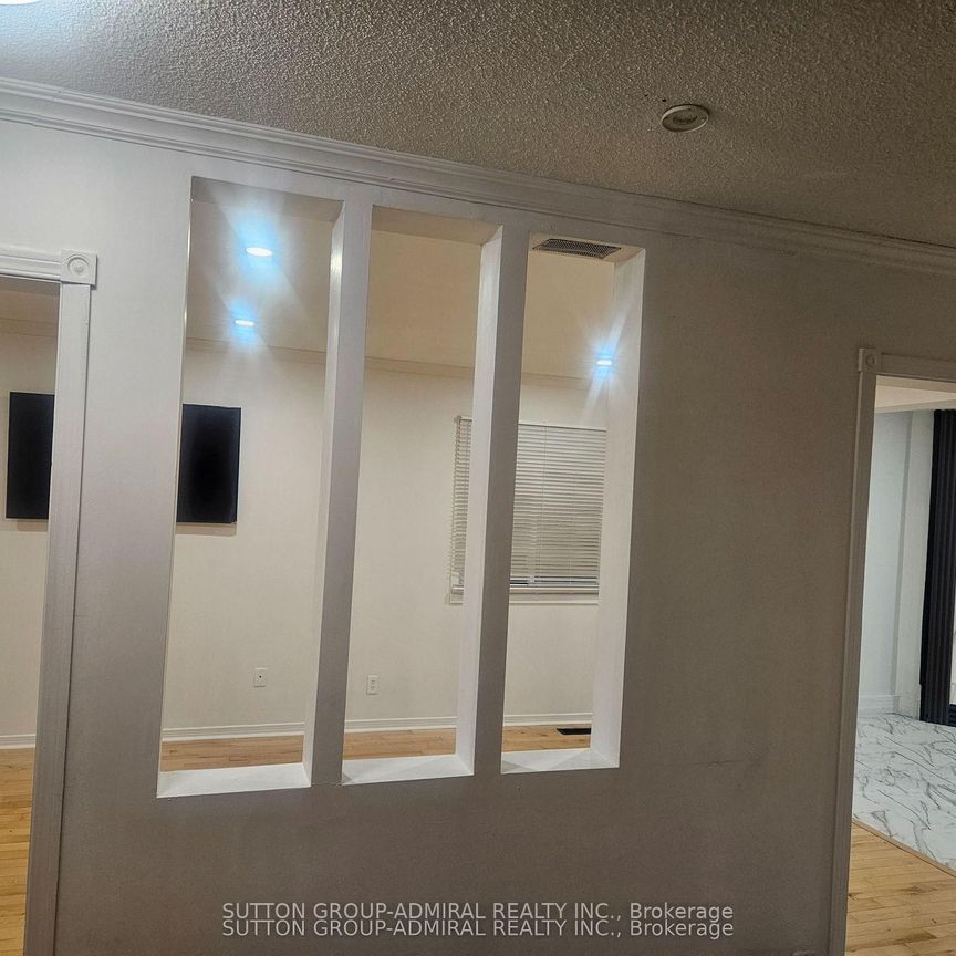 For Lease - 32 Magani Drive Unit# main & second floor, Bradford West Gwillimbury, Ontario - Photo 1