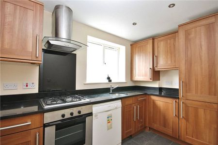 Gresham Road, Staines-upon-Thames, Surrey, TW18 2AU - Photo 3