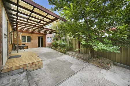 49 Riverside Crescent, Marrickville. - Photo 2