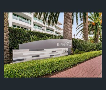 LUXURY 3-BEDROOM APARTMENT, WALKING DISTANCE TO WESTFIELD SHOPPING ... - Photo 2