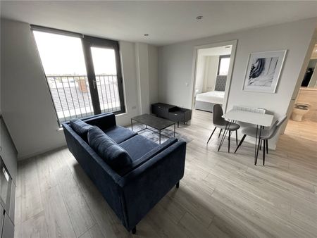 1 bedroom Flat To Rent - Photo 2