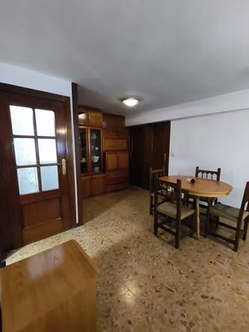 Calle de Azcoitia, Madrid, Community of Madrid 28044 - Photo 3