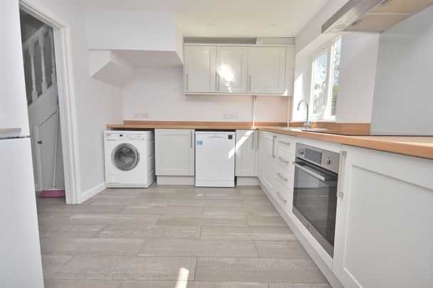 3 bedroom semi detached house to rent, - Photo 1