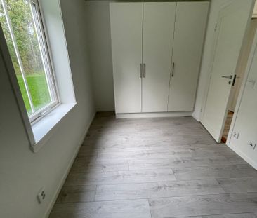 Södra Låssbyvägen 3 - Photo 1