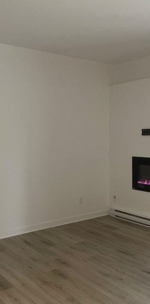 4 1/2 à louer - Photo 1