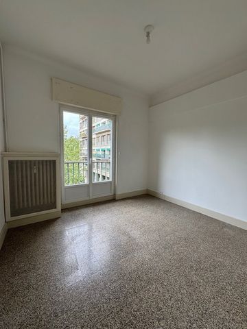 T3 - Photo 4