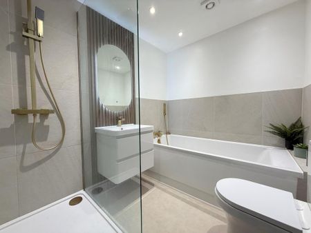 4 bedroom terraced house to rent - Photo 2