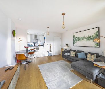 2 bedroom flat to rent - Photo 4