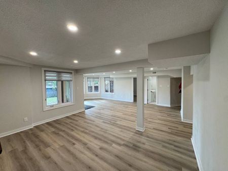 For Lease - 160 Bristol Road Unit# Basement, Newmarket, Ontario - Photo 2