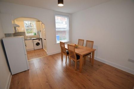 2 bedroom house share to rent - Photo 3