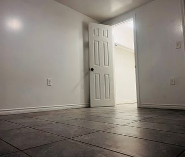 For Lease - 100 Sutherland Avenue, Brampton, Ontario - Photo 6