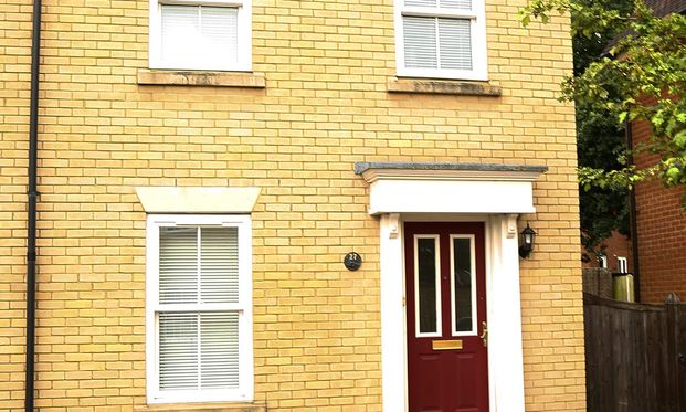 Lovely ensuite room – close to Hospital, Severalls Business Park – North Colchester - Photo 1