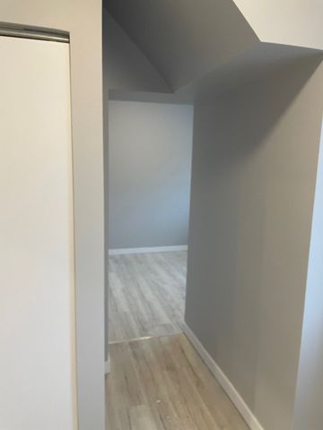 239 Percy Street - B - Photo 2