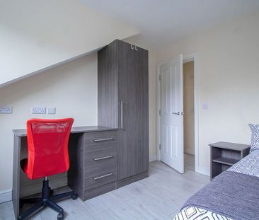 Apt 10, 31 Clarendon Road - Photo 3