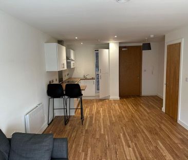 1 Bed Flat, Pomona Strand, M16 - Photo 2