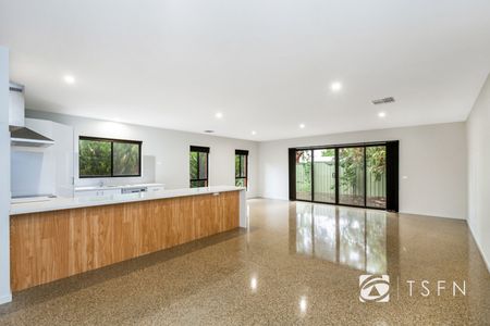 5A Ellis Street, Flora Hill - Photo 2