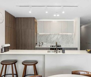 Modern Two Bedroom Apartment In Prime Location - Photo 6