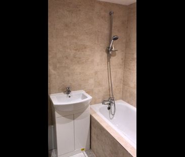 1 Bed Flat, The Q Building, E15 - Photo 6