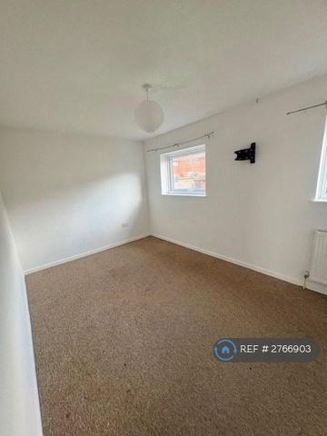 2 bedroom terraced house to rent - Photo 3