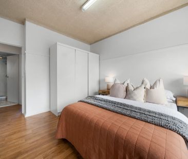 Exquisite City Fringe Retreat with Panoramic Elegance - Photo 1