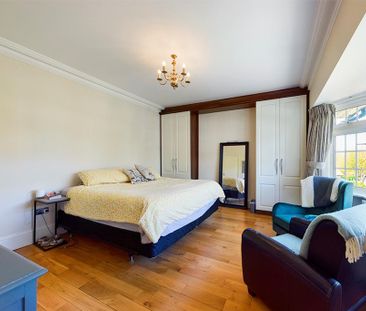 4 bedroom detached house to rent - Photo 6