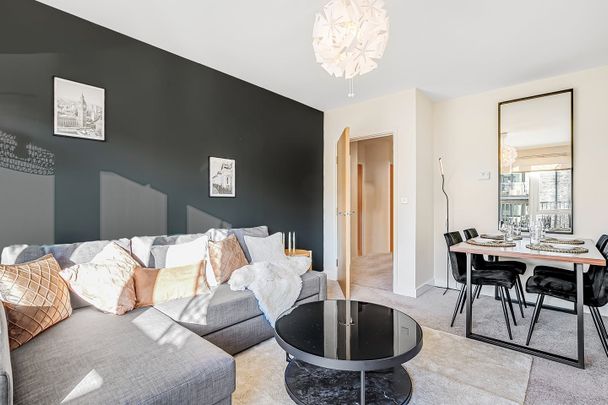 3 Bed Flat, Denver Court, NW9 - Photo 1