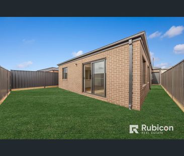 78 Buckingham Boulevard, Strathtulloh, Vic 3338 - Photo 5