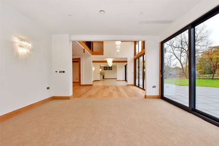 A refurbished barn conversion full of character in a lovely countryside setting - Photo 2
