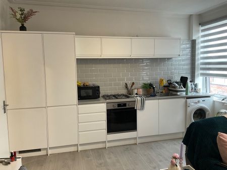 1 Bed Flat, Roman Place, LS8 - Photo 4