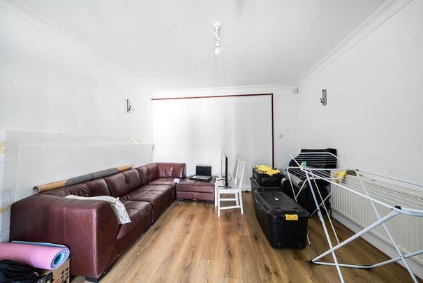 5 bedroom detached house to rent - Photo 1